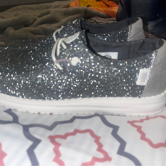 **SOLD** Hey Dude Gray Loafers Slip-On Casual Shoes - Picture 5 of 5